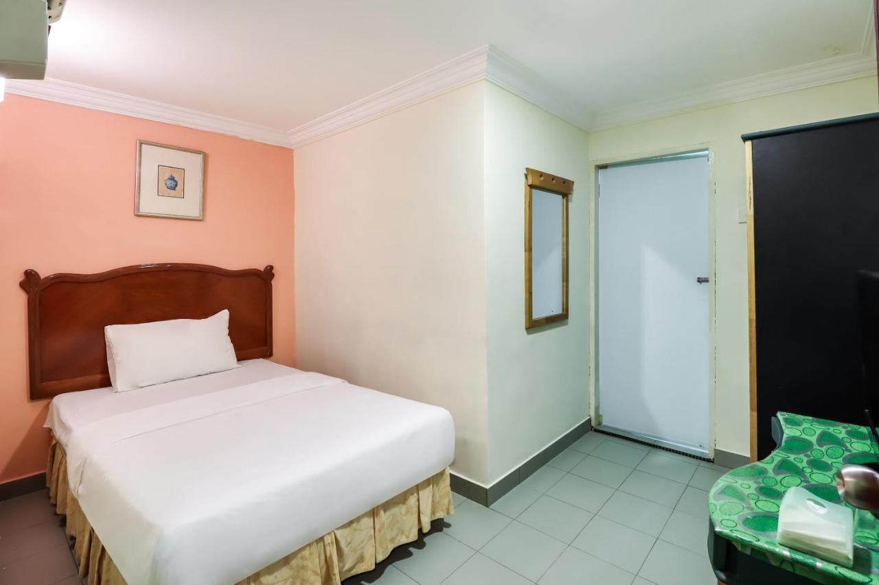 Oyo 89584 Hotel Sahara Kuala Kubu Bharu Exterior foto
